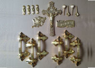 Похоронным перчатки тяги ремесла украшения аксессуаров гроба пластиковым покрытые золотом христианские