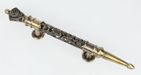 Ручки тяги оборудования двери кухни винтажные вытягивают картину 24K внешнего кухонного шкафа флористическую Openwork